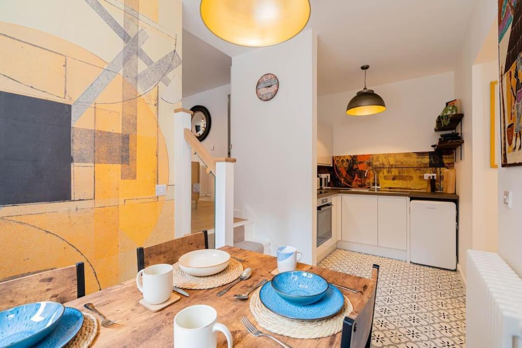 Superb Two Bedroom 2 Bathroom Morningside Appartement Edinburgh